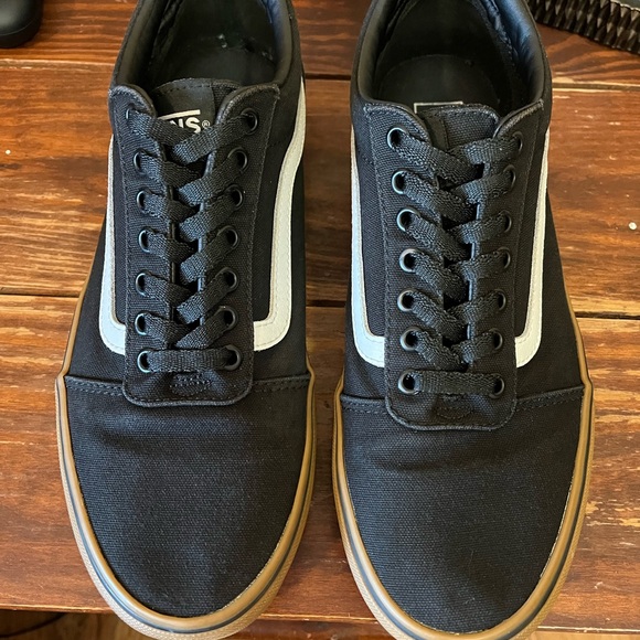 Vans Old Skool Low Tops - Black / White / Gum, Size 10 - Picture 8 of 10